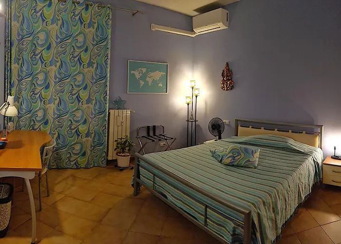 Semi-central Eratostene - Metro Straight To Colosseum! Homestay